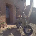 Bed and Breakfast Podere Il Pero 4*