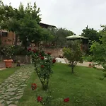 Bed and Breakfast Podere Il Pero 4*